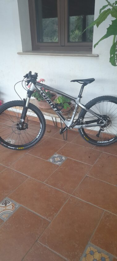 Vendo Giant 26 mis.s carbon