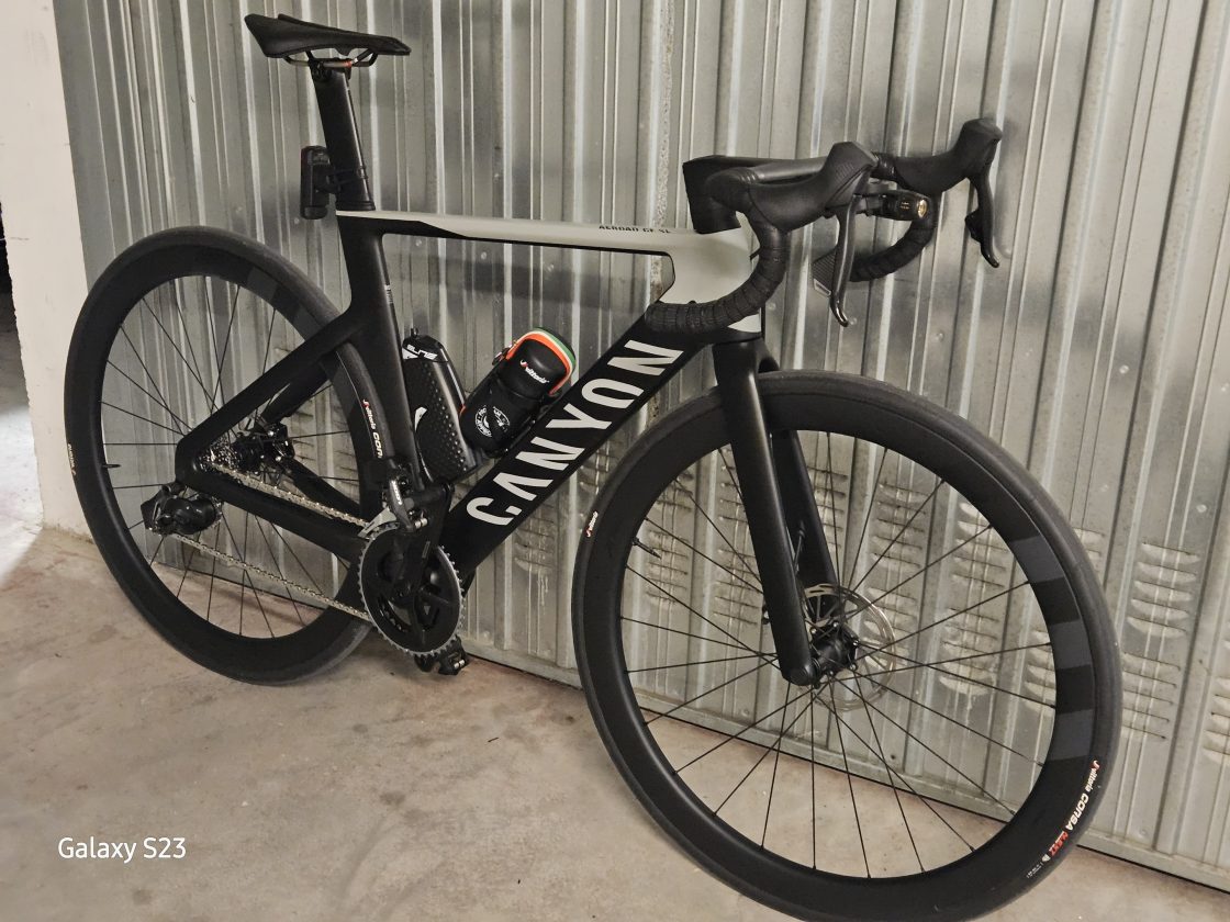 Canyon Aeroad CF SL 8 Disc